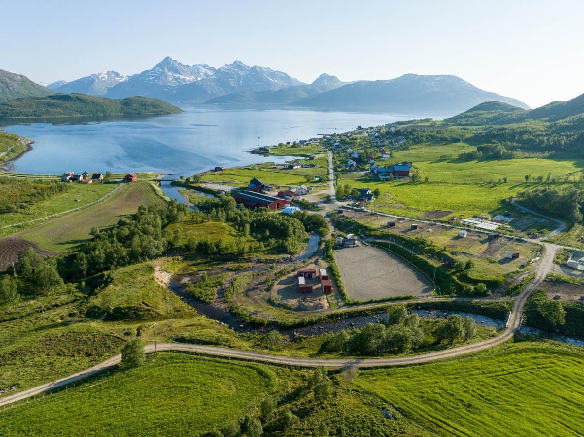 Storjord Farmstay Ranchhouse Kvaloya Exteriér fotografie